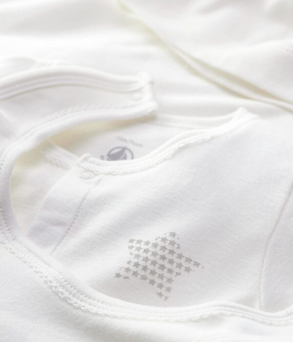 A01PQ00 (3) A01PQ00 (3)